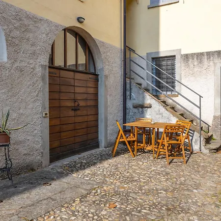 شقة Corenno Plinio - Castello Oleandro Housing Among And Castle *