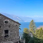Corenno Plinio - Castello Oleandro Housing Among And Castle Apartment Dervio