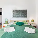 Apartment Corenno Plinio - Castello Oleandro Housing Among And Castle